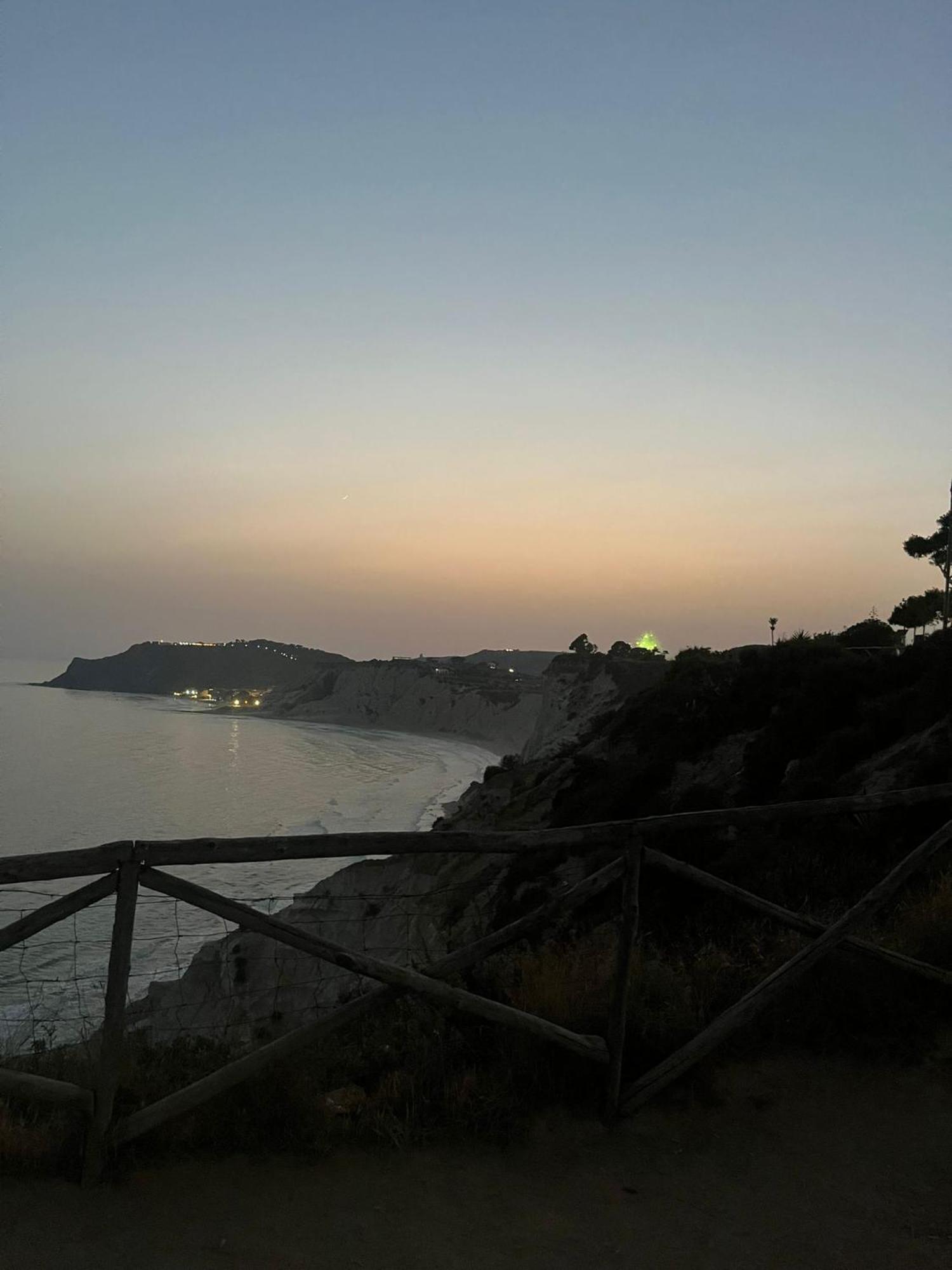 Bed and Breakfast Al Faro Realmonte Exterior foto